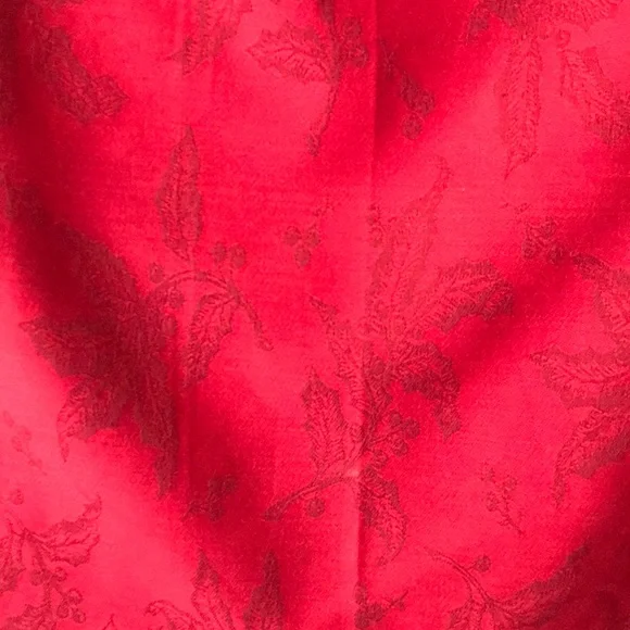 Crate & Barrel Holly Leaf Napkins - Picture 8 of 9